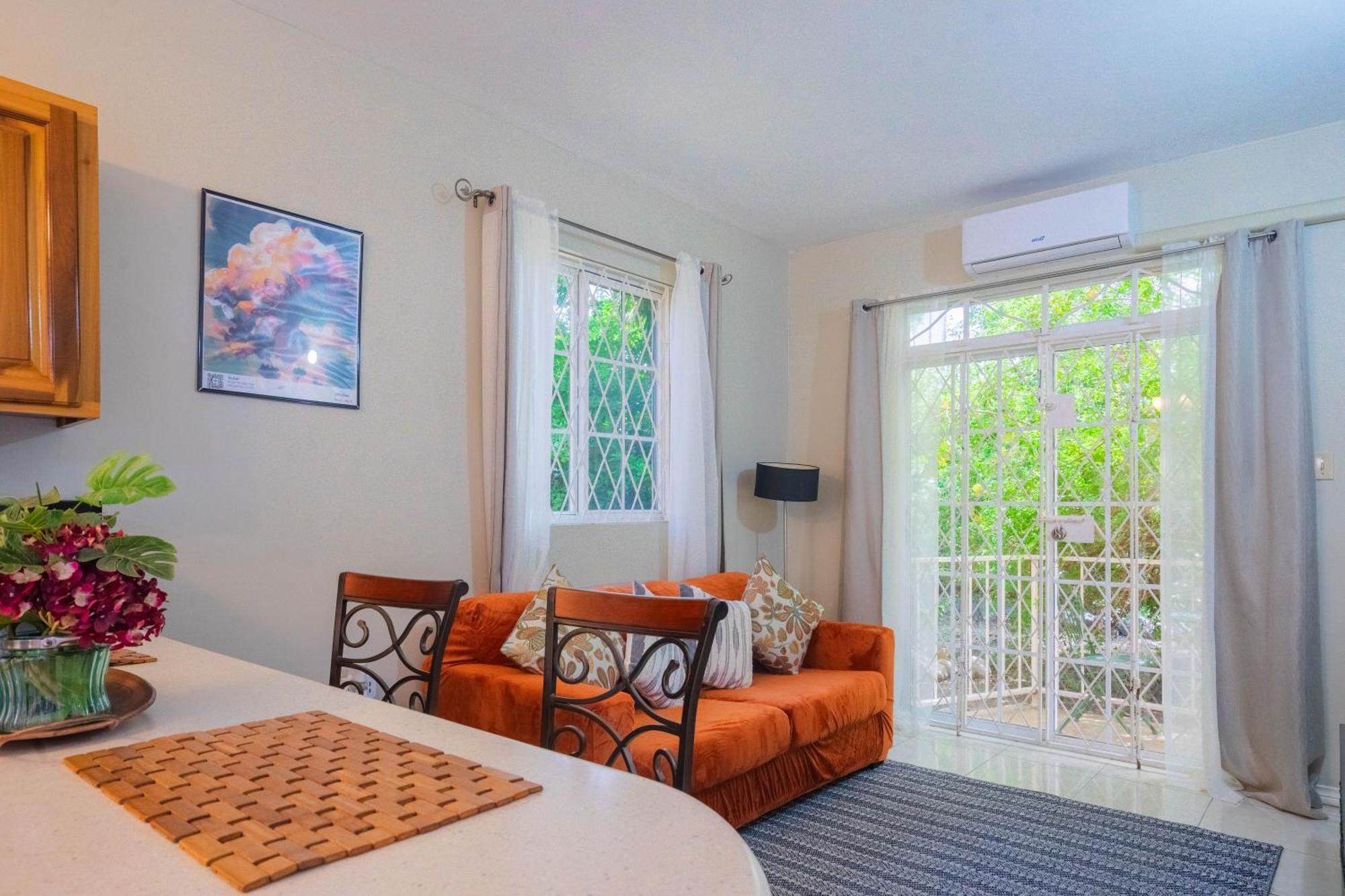 Musgrave Annex- Comfy 1 Bedroom Apartment On The Ground Floor كينغستون المظهر الخارجي الصورة