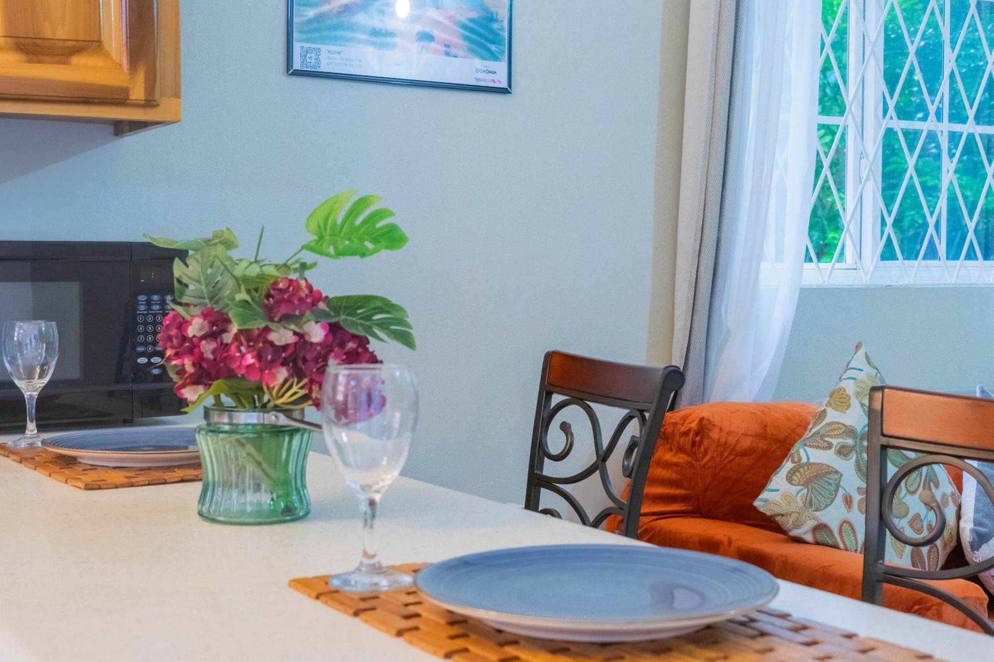 Musgrave Annex- Comfy 1 Bedroom Apartment On The Ground Floor كينغستون المظهر الخارجي الصورة