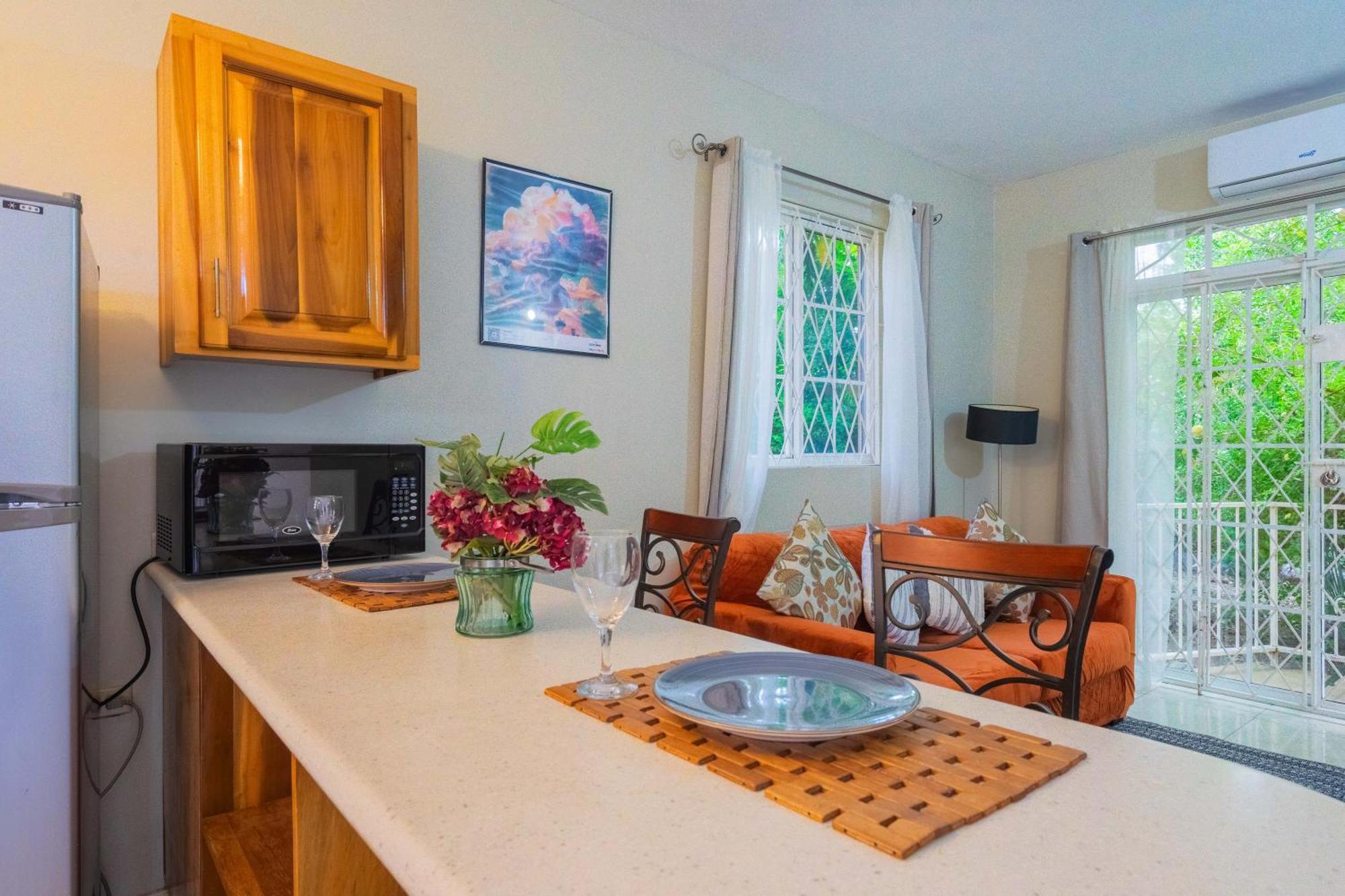Musgrave Annex- Comfy 1 Bedroom Apartment On The Ground Floor كينغستون المظهر الخارجي الصورة